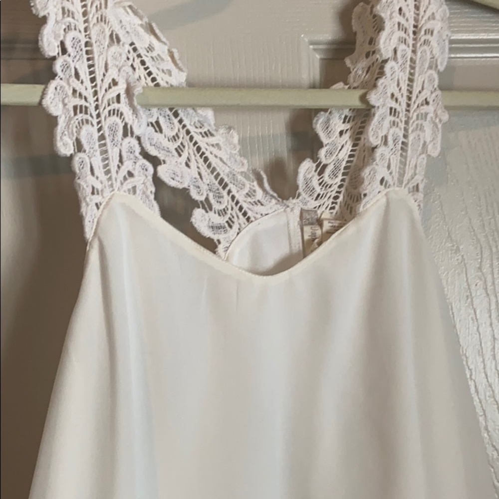 Flowy White Lace Racerback Tank - Picture 2 of 3